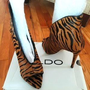 NWT Aldo Women's Open Toe Heel Booties Tinindra Size 9